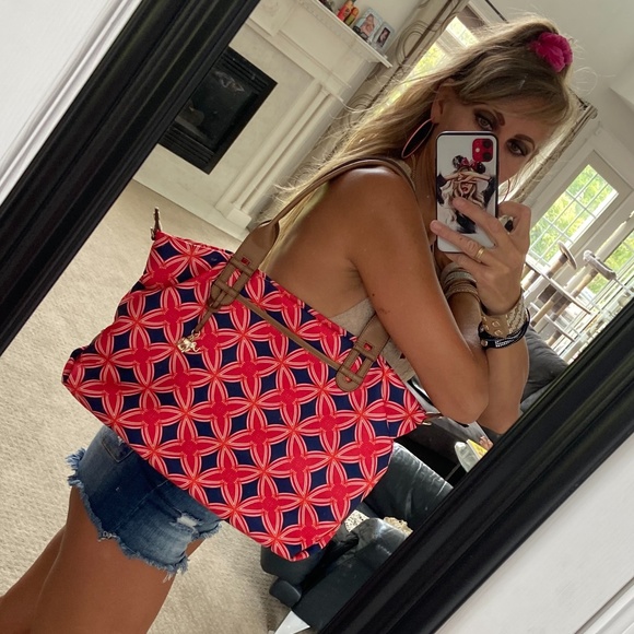 Stella & Dot Floral tote , 19" x 12" , NEW - Picture 1 of 5